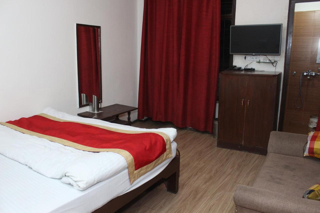 Hotel Dolls Inn Nainital Dış mekan fotoğraf