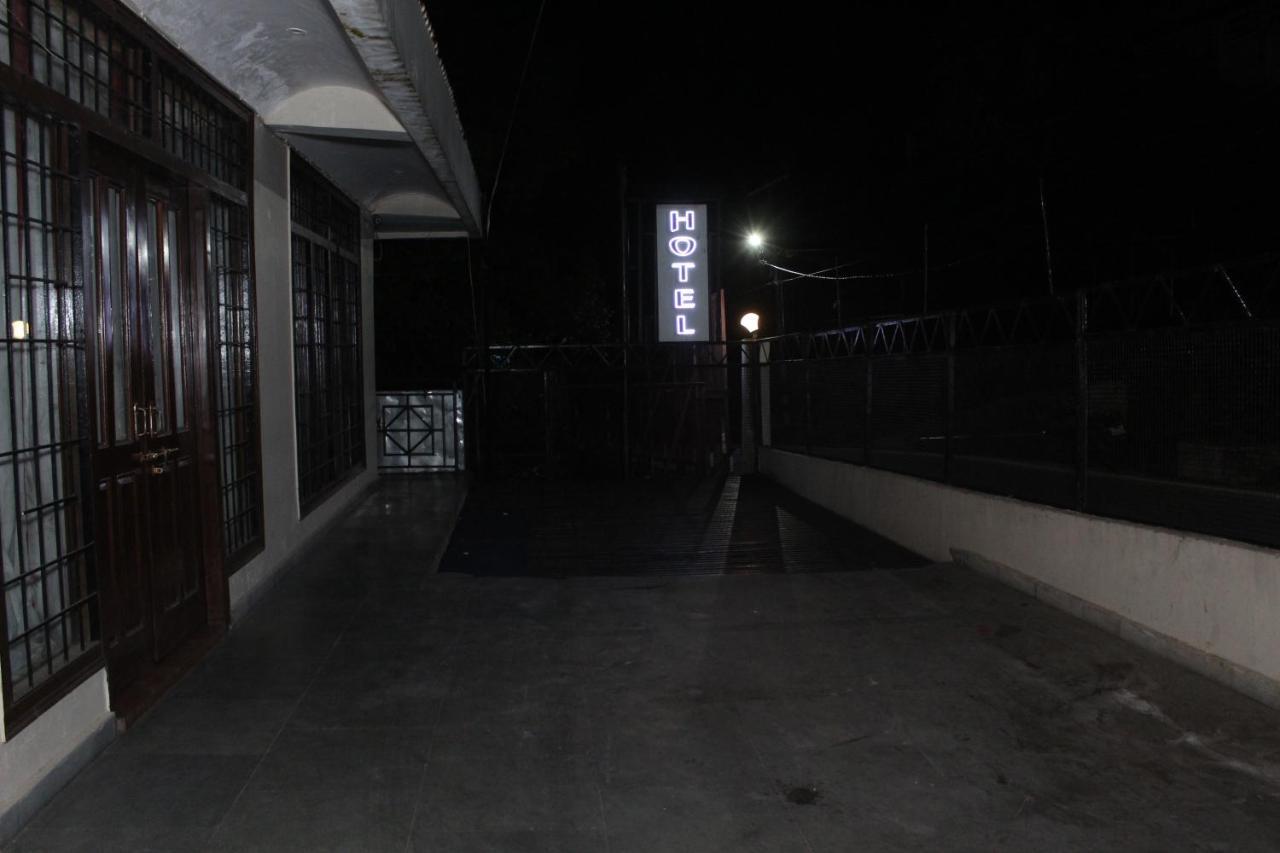 Hotel Dolls Inn Nainital Dış mekan fotoğraf